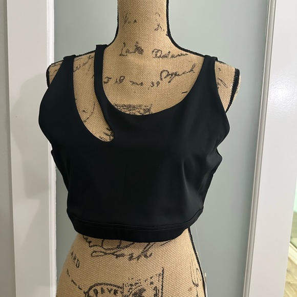 NWT ZUMBAWEAR Zumba Butterfly Bra - Bold Black with Zumba in Yellow on back. XXL - Picture 3 of 7